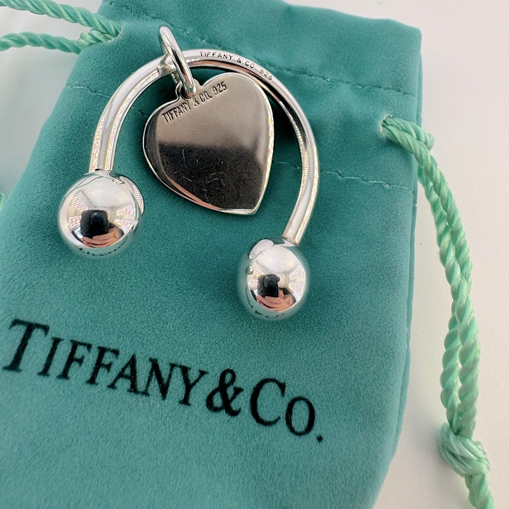 Tiffany & Co Sterling Silver Heart Tag Screwball Key Ring W Pouch Vintage .925 - Picture 10 of 10